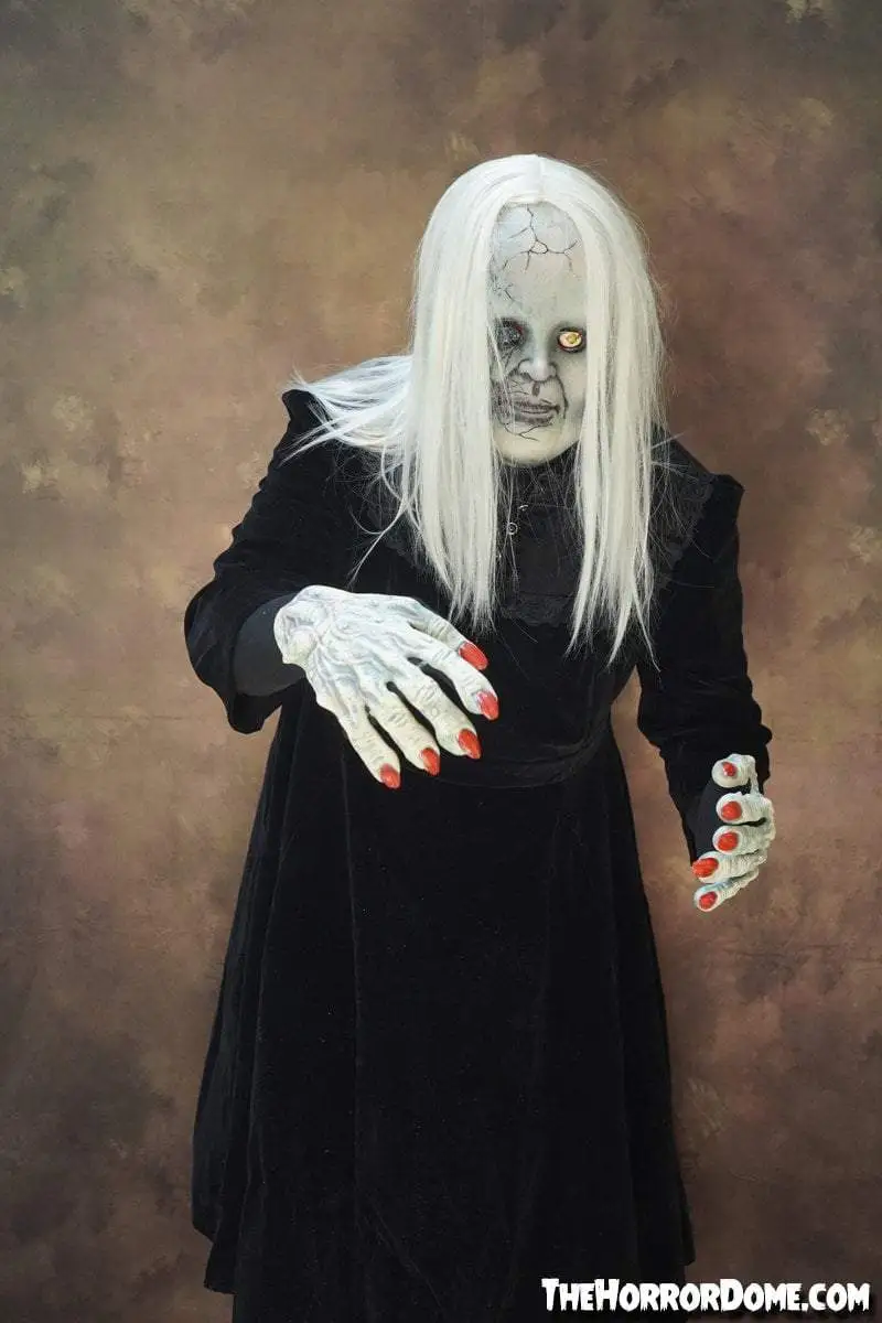 The Horror Dome "Creepy Cora" HD Comfort Costume 5 The Horror Dome "Creepy Cora" HD Comfort Costume - Image 3