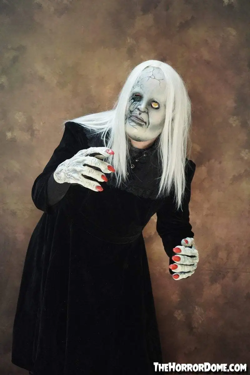 The Horror Dome "Creepy Cora" HD Comfort Costume 7 The Horror Dome "Creepy Cora" HD Comfort Costume - Image 5