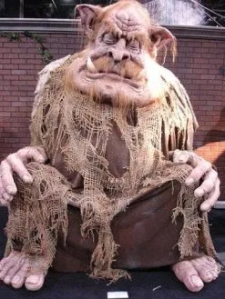 Distortions "Giant Troll" Professional Halloween Animatronic