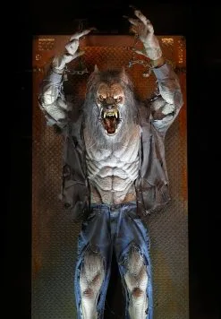 Distortions "Scare Wolf" Halloween Animatronic