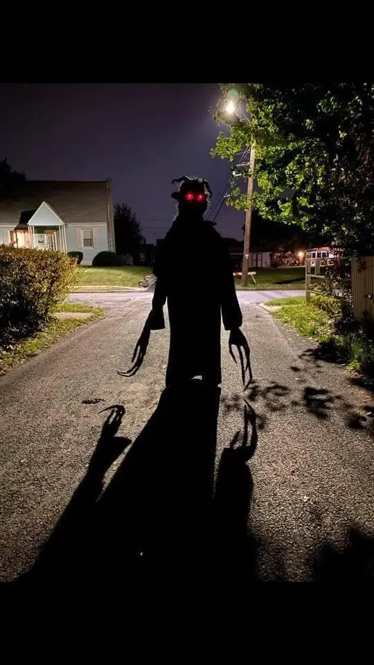 The Horror Dome "The Boogeyman" HD Studios Costume 6 The Horror Dome "The Boogeyman" HD Studios Costume - Image 4